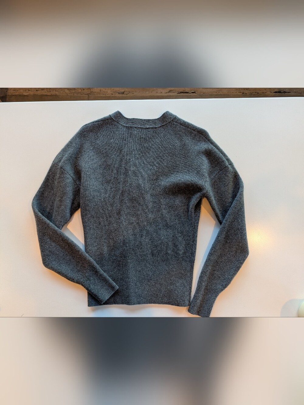 ❤️Nordstrom Wool Cashmere V Neck Cardigan Charcoal Grey Women's XS Beautiful - Picture 2 of 10